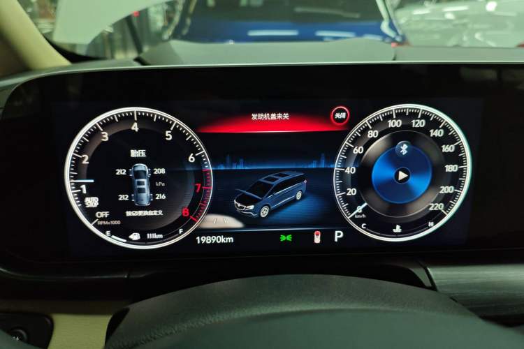 Used Buick GL8 2022 ES Landtrek 653T Luxury Edition