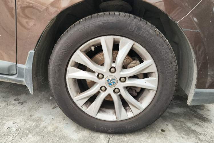 Used Baojun 730 2015 1.8L Manual Comfort ESP Version 7-seater