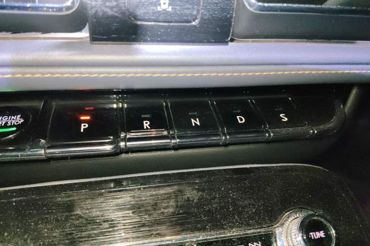 Used Lincoln Nautilus 2021 2.0T Four-Wheel Drive Luxury Edition Gear Lever