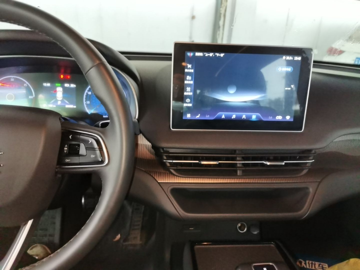 Hongqi E-QM5 2022 431 km Charge & Enjoy Edition — снимка 15
