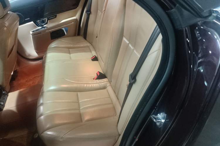 Used Jaguar XJ 2014 XJL 2.0T Two-Wheel Drive Panoramic Business Edition