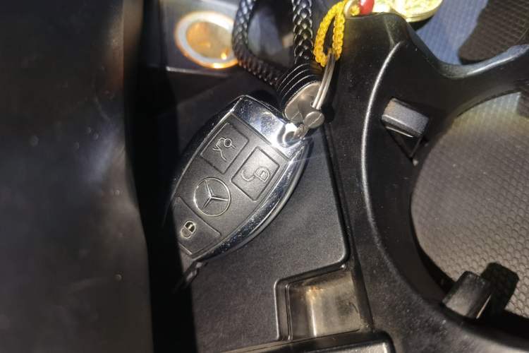 Used Mercedes-Benz C-Class 2015 Restyled C 180 L Sport Edition Vehicle Key