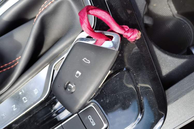 Used Baojun RC-6 2019 1.5T CVT 24-Hour Online Prestige Edition
