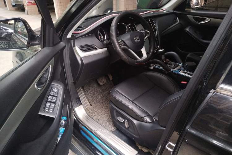 Used Zotye SR7 2016 1.5T CVT Cube Heart Edition China V Standard
