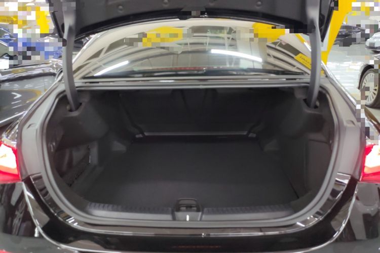 Used Mercedes-Benz E-Class 2025-Year Facelift E 260 L Trunk