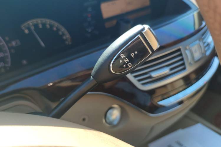 Used Mercedes-Benz S-Class 2008 S 350 L Luxury Model Gear Lever