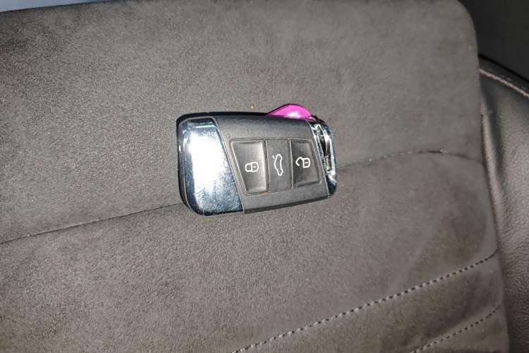 Used Volkswagen Magotan 2017 330TSI DSG Luxury Model Interior 1