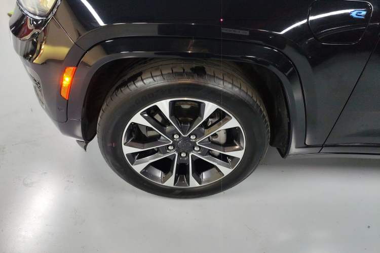 Used Jeep Grand Cherokee New Energy 2023 4xe Summit Edition