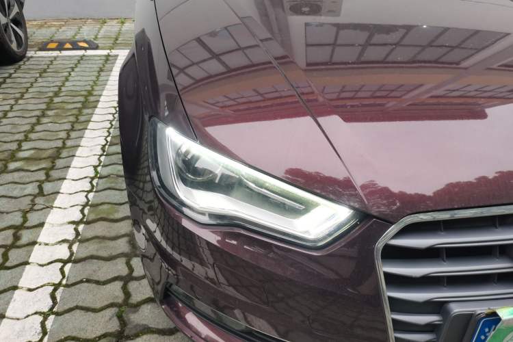 Used Audi A3 2015 Limousine 35 TFSI Millionth Anniversary Comfort Model Right Front Headlight