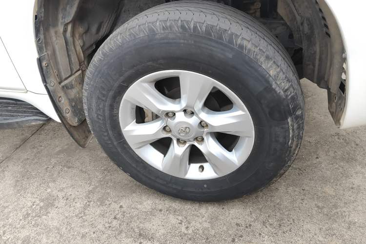 Used Toyota Prado 2010 2.7L Automatic Standard Edition