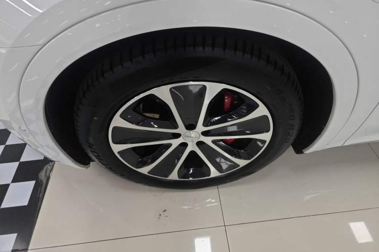 Used Hima Luxeed R7 2024 All-Electric 736 km Ultra
