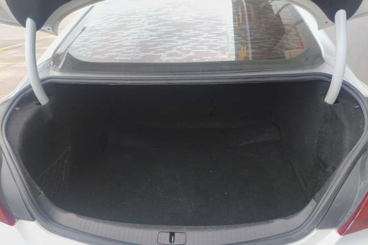 Used Buick Regal 2015 1.6T Leading Technology Model Trunk