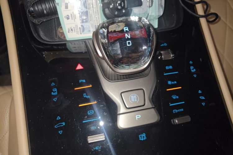 Used Denza D9 2022 DM-i 970 Four-Wheel Drive Prestige Model