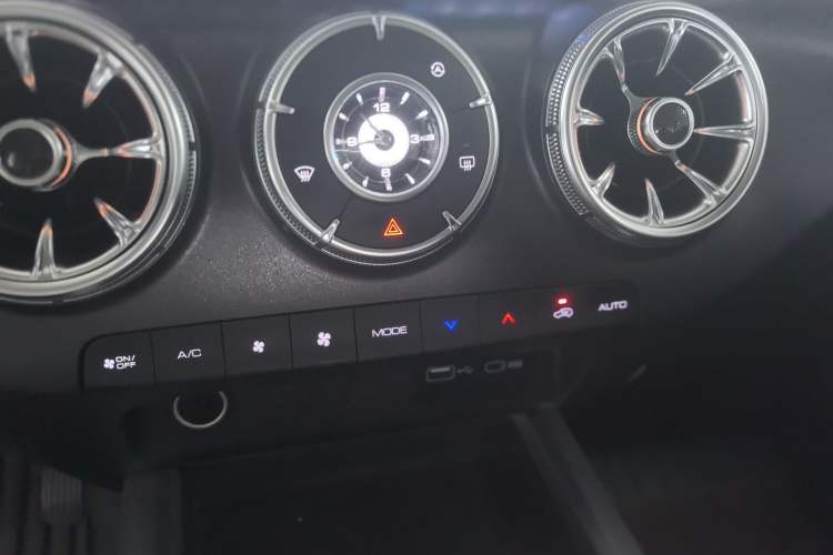 Used Tank 300 2023 City Edition 2.0T—Stylish as Ever
