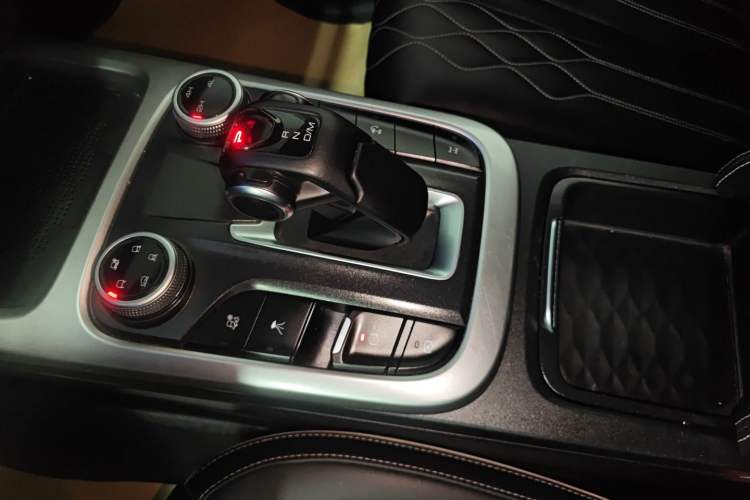 Used Tank 300 2024 2.0T Challenger Gear Lever