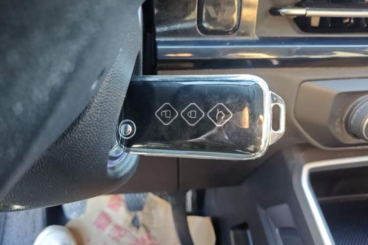 Used Wuling Alvez 2022 1.5L Manual Free-Style Model
