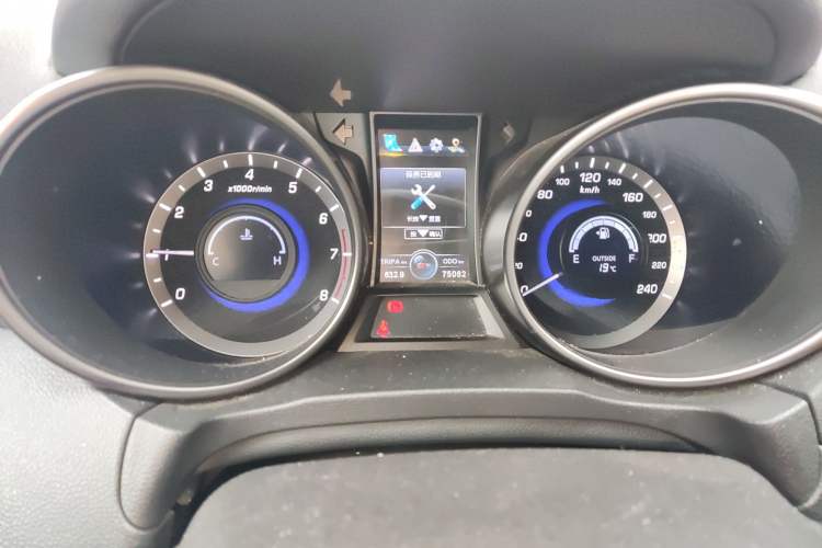 Used CHANGAN CS75 2017 Shangku Edition 1.5T Manual ZhiXiang Model
