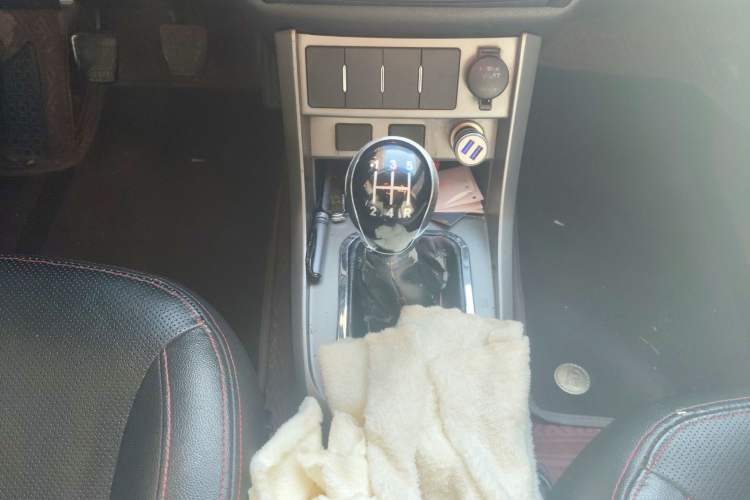 Used Geely Auto Classic Emgrand 2013 Hatchback 1.5L Manual Luxury Model