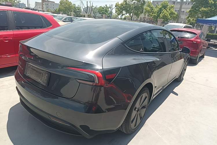 Used Tesla Model 3 2025 Rear-Wheel-Drive Version
