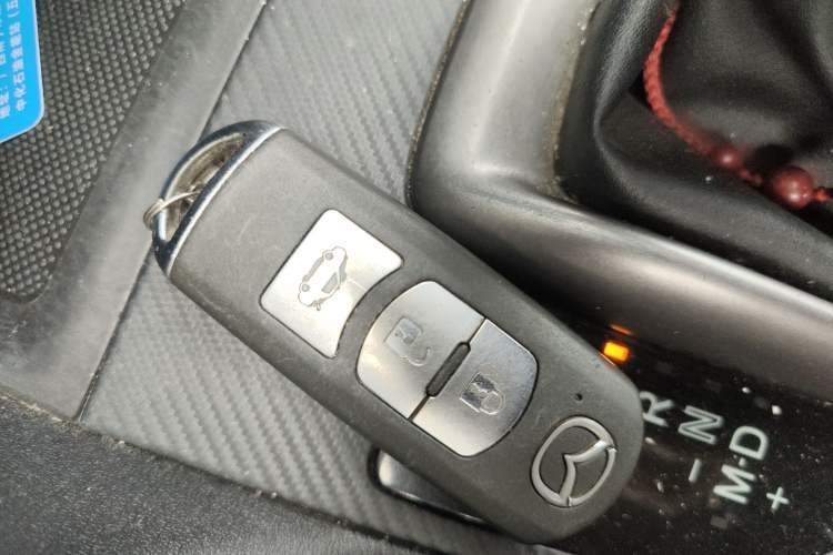 Used Mazda 3 Axela 2017 Sedan 1.5L Automatic Comfort Model Emission Standard China V Vehicle Key