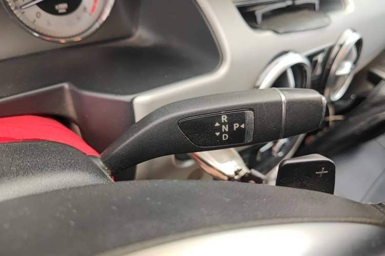 Used Mercedes-Benz GLK-Class 2015 GLK 260 4MATIC Dynamic Edition Ultimate Version
