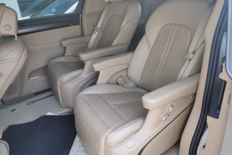 Used Buick GL8 2020 ES Land Cruiser 653T Luxury Model Left Rear Seat