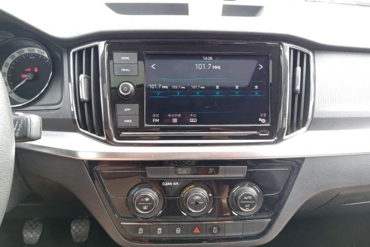 Used Skoda Kamiq 2018 1.5L Manual Comfort Edition China V Standard Audio And AC Panel