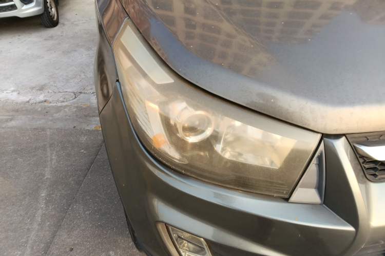 Used HYOSOW S3 2014 1.5L Comfort Version China IV Emission Standard Right Front Headlight