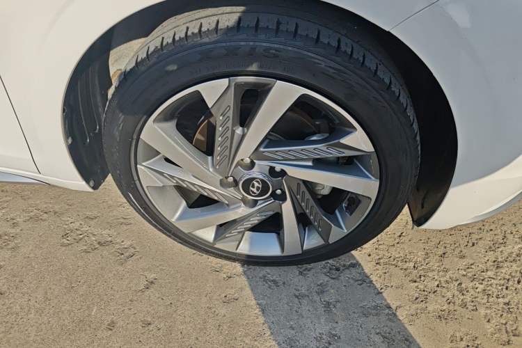 Used Hyundai Mistra 2021 270TGDi DCT TOP Flagship Edition Right Front Wheel Hub