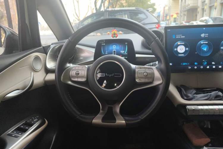 Used BYD Dolphin 2023 420 km Fashion Edition
