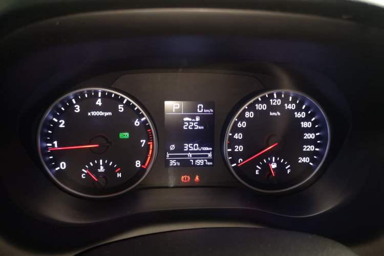 Used Hyundai Celesta 2018 1.6L Automatic GL Enjoyment Edition China VI compliant Instrument Cluster