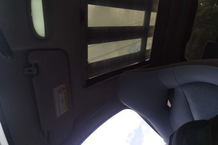 Used Chery QQ Little Ant 2022 Updated Version Sweet Pink Edition Full-Sugar Version 55kW 408km Range (Triple-Lithium Battery) Headliner