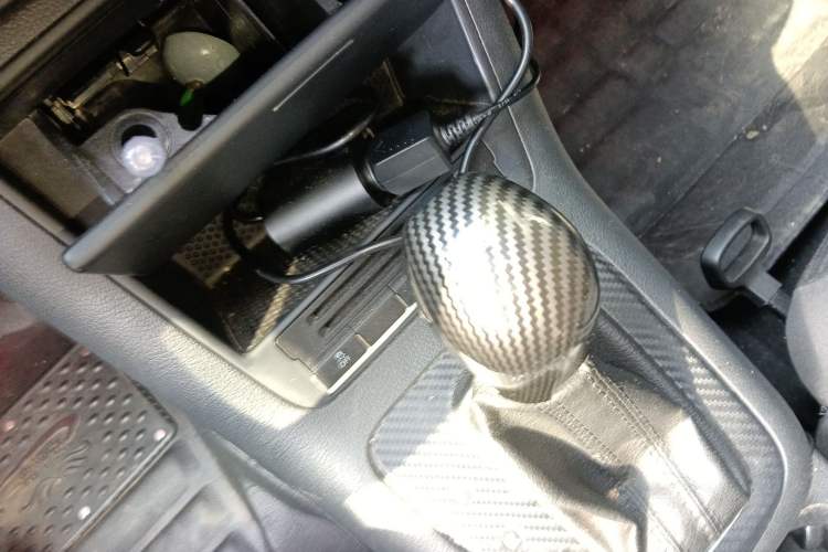 Used Volkswagen Tiguan 2012 1.8TSI Automatic Two-Wheel Drive Urban Edition Gear Lever