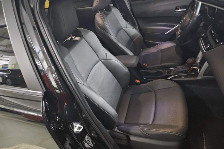 Used Toyota FRONTLANDER 2024 2.0L Smart Electric Hybrid Dual-Engine Luxury Edition