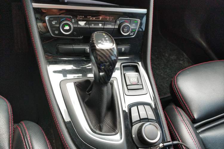 Used BMW 2 Series Gran Tourer 2015 218i Sports Design Package Gear Lever