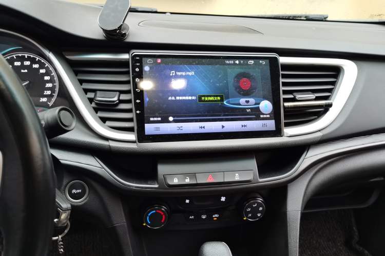 Used Buick Excelle GX 2018 18T Automatic Elite Model Audio And AC Panel