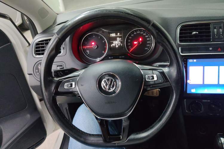 Used Volkswagen Polo 2016 1.6L Automatic Comfort Model