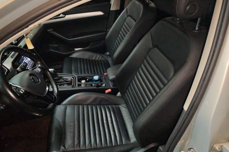 Used Volkswagen Magotan 2018 330TSI DSG Advanced Model
