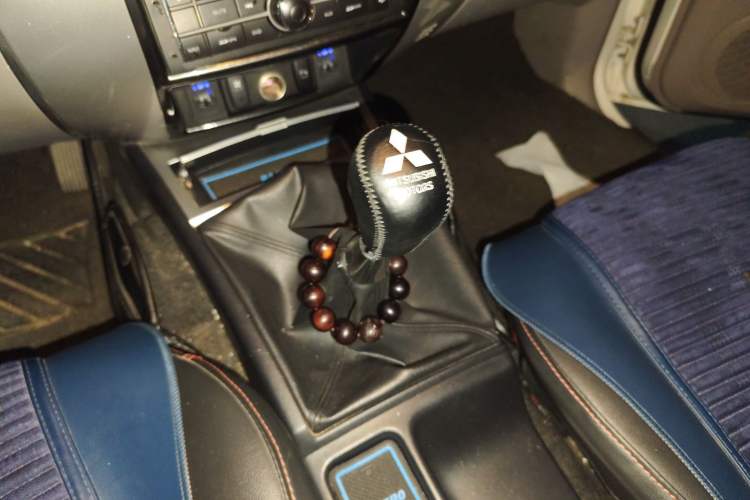 Used Mitsubishi Pajero Sport 2013 2.4L Manual Two-Wheel Drive Comfort Edition