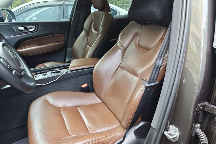 Used Volvo XC60 2020 T5 4x4 Zhiyi Luxury Edition