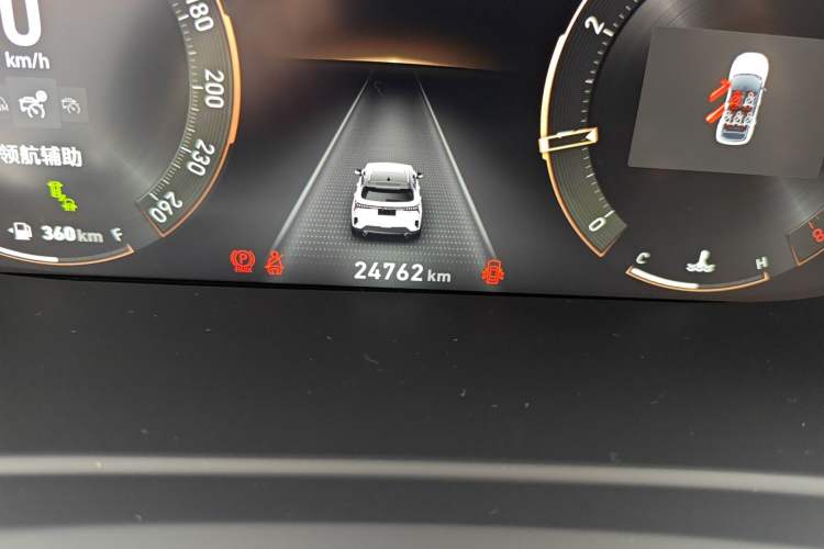 Used Lynk & Co 06 2020 1.5T YAO Halo Odometer Close Up