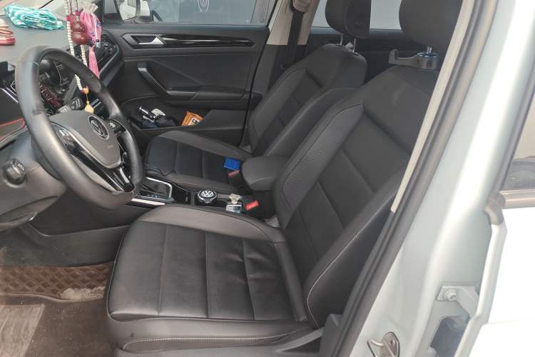 Used Volkswagen T-ROC 2022 280TSI DSG Two-Wheel Drive Comfort PLUS