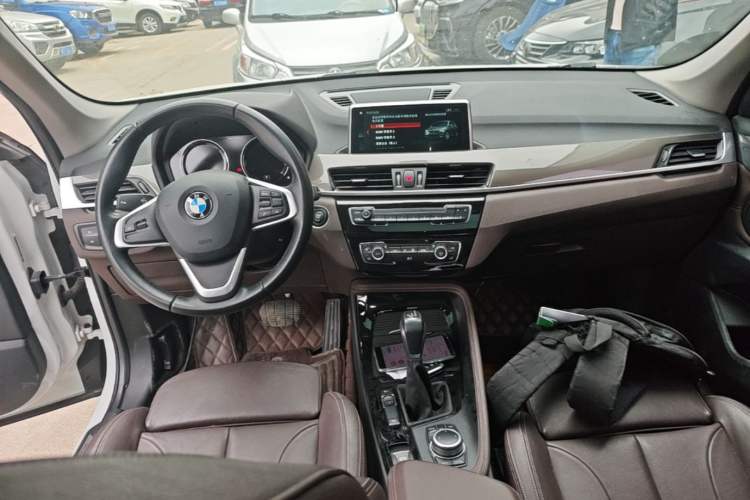 Used BMW X1 2019 xDrive20Li Luxury Model Center Console