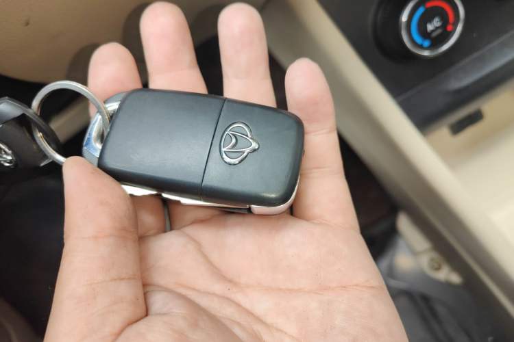 Used CHANGAN KUAYUE Xing V5 2022 1.5L Luxury 5-7 Seater Passenger Vehicle JL473QH Vehicle Key