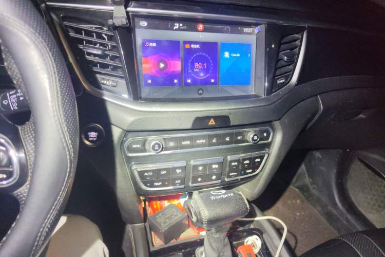 Used GAC Trumpchi GS7 2017 280T Two-Wheel Drive Luxury Model
