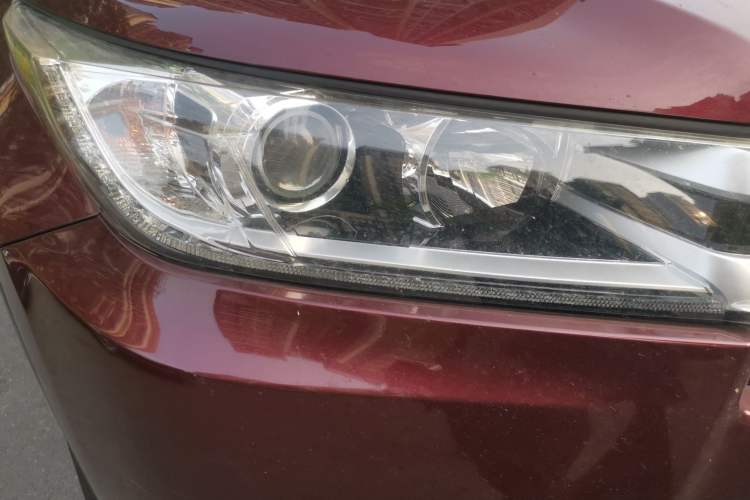 Used Toyota Highlander 2018 2.0T Four-Wheel Drive Luxury Version 7 Seats China VI Standard
