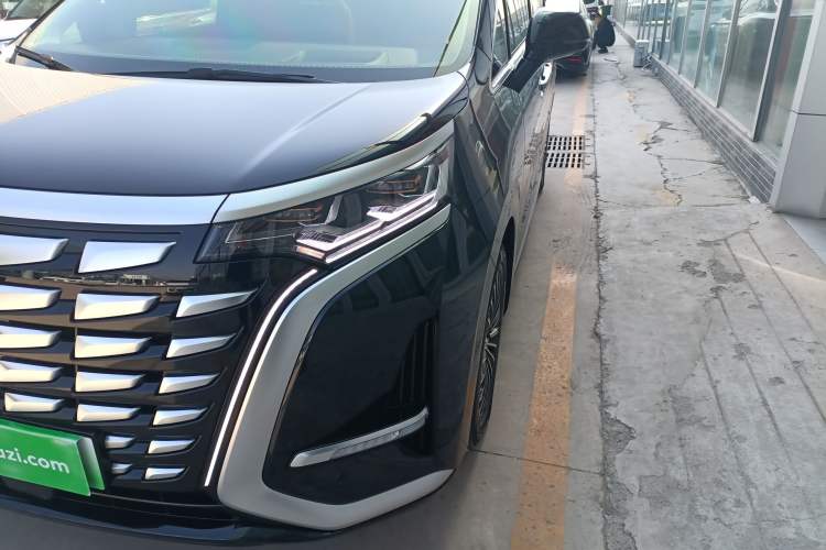 Used Denza D9 2024 DM-i 980 Four-Wheel Drive Prestige Model