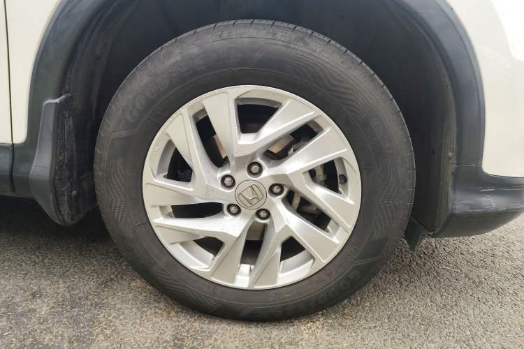 Used Honda CR-V 2015 2.4L two-wheel drive luxury version