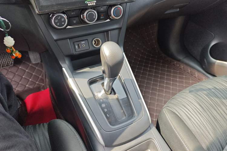 Used Nissan Sylphy 2021 Classic 1.6XE CVT Comfort Edition Gear Lever