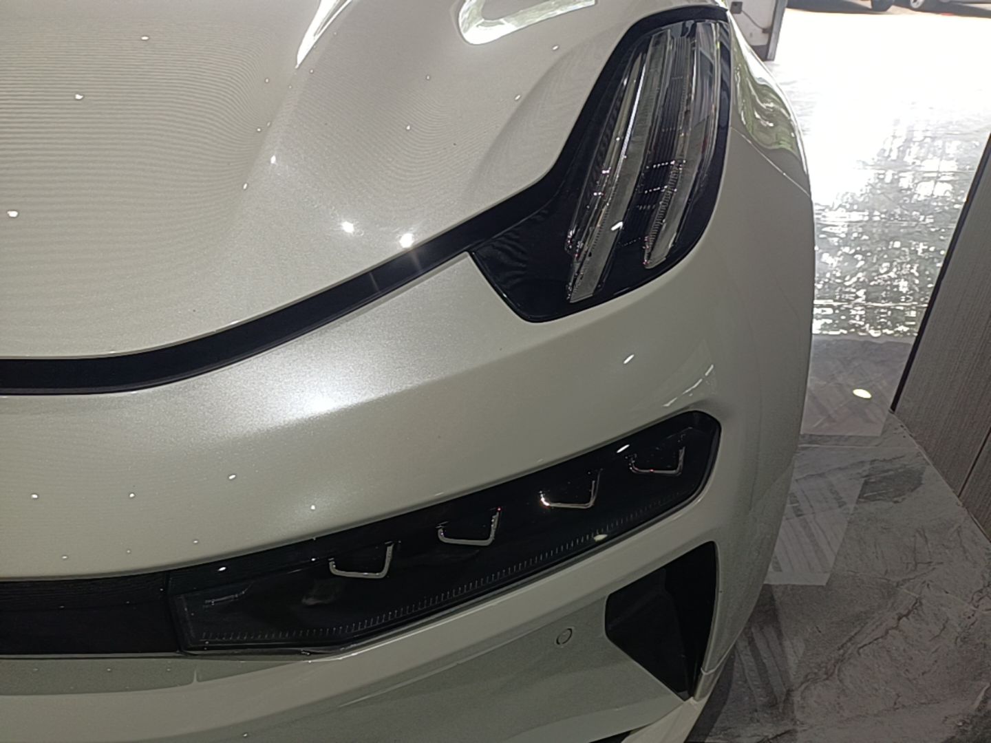 Zeekr 001 2025 WE Edition 95 kWh Rear-Drive — снимка 8